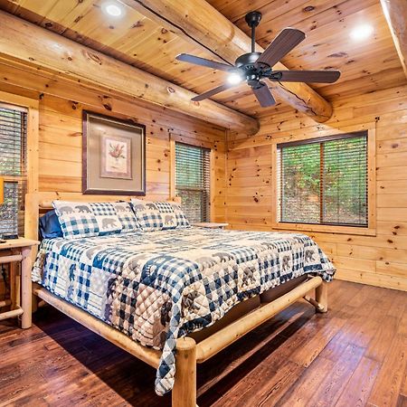 Relaxation Retreat - Pickleball Cabin - Wi-Fi, Fire Pit With Bar, Ev, Game Room, Hot Tub, Pool Access - Mins To Pf Sevierville Εξωτερικό φωτογραφία