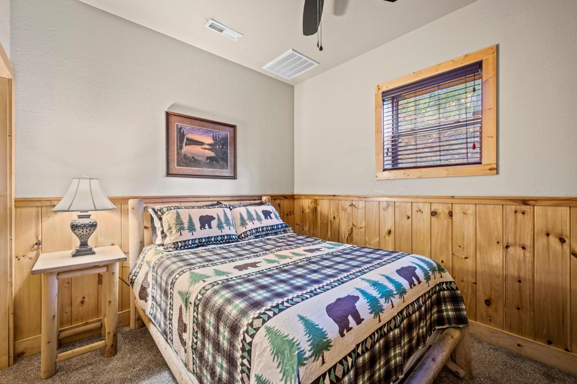 Relaxation Retreat - Pickleball Cabin - Wi-Fi, Fire Pit With Bar, Ev, Game Room, Hot Tub, Pool Access - Mins To Pf Sevierville Εξωτερικό φωτογραφία