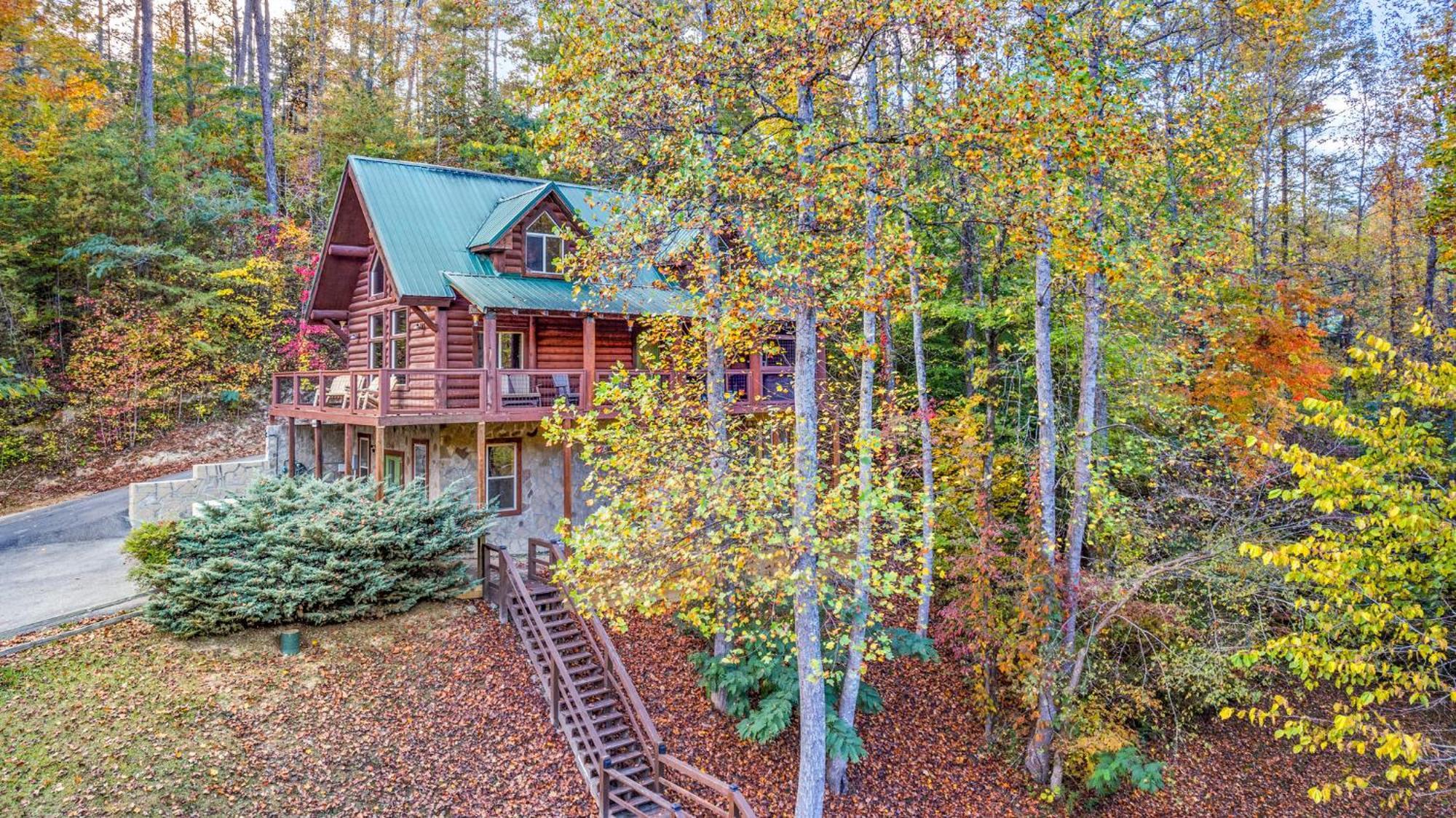Relaxation Retreat - Pickleball Cabin - Wi-Fi, Fire Pit With Bar, Ev, Game Room, Hot Tub, Pool Access - Mins To Pf Sevierville Εξωτερικό φωτογραφία