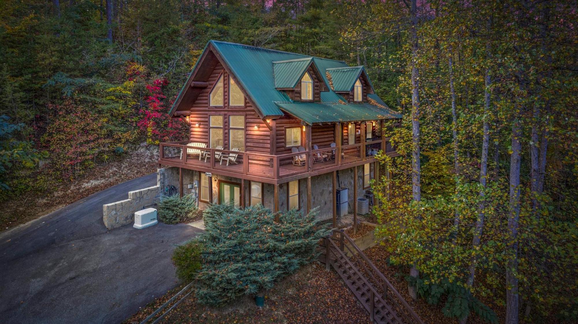 Relaxation Retreat - Pickleball Cabin - Wi-Fi, Fire Pit With Bar, Ev, Game Room, Hot Tub, Pool Access - Mins To Pf Sevierville Εξωτερικό φωτογραφία