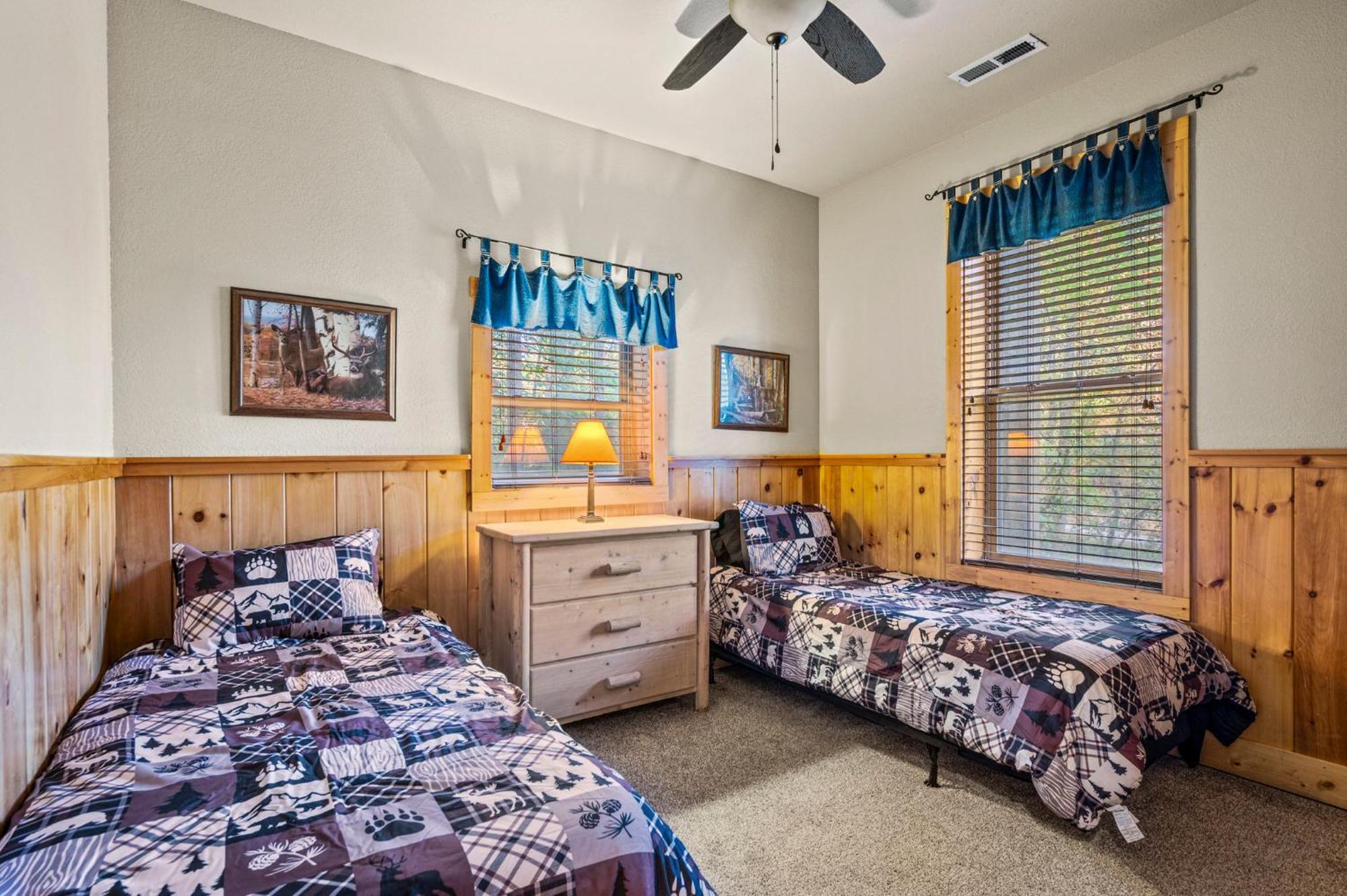 Relaxation Retreat - Pickleball Cabin - Wi-Fi, Fire Pit With Bar, Ev, Game Room, Hot Tub, Pool Access - Mins To Pf Sevierville Εξωτερικό φωτογραφία