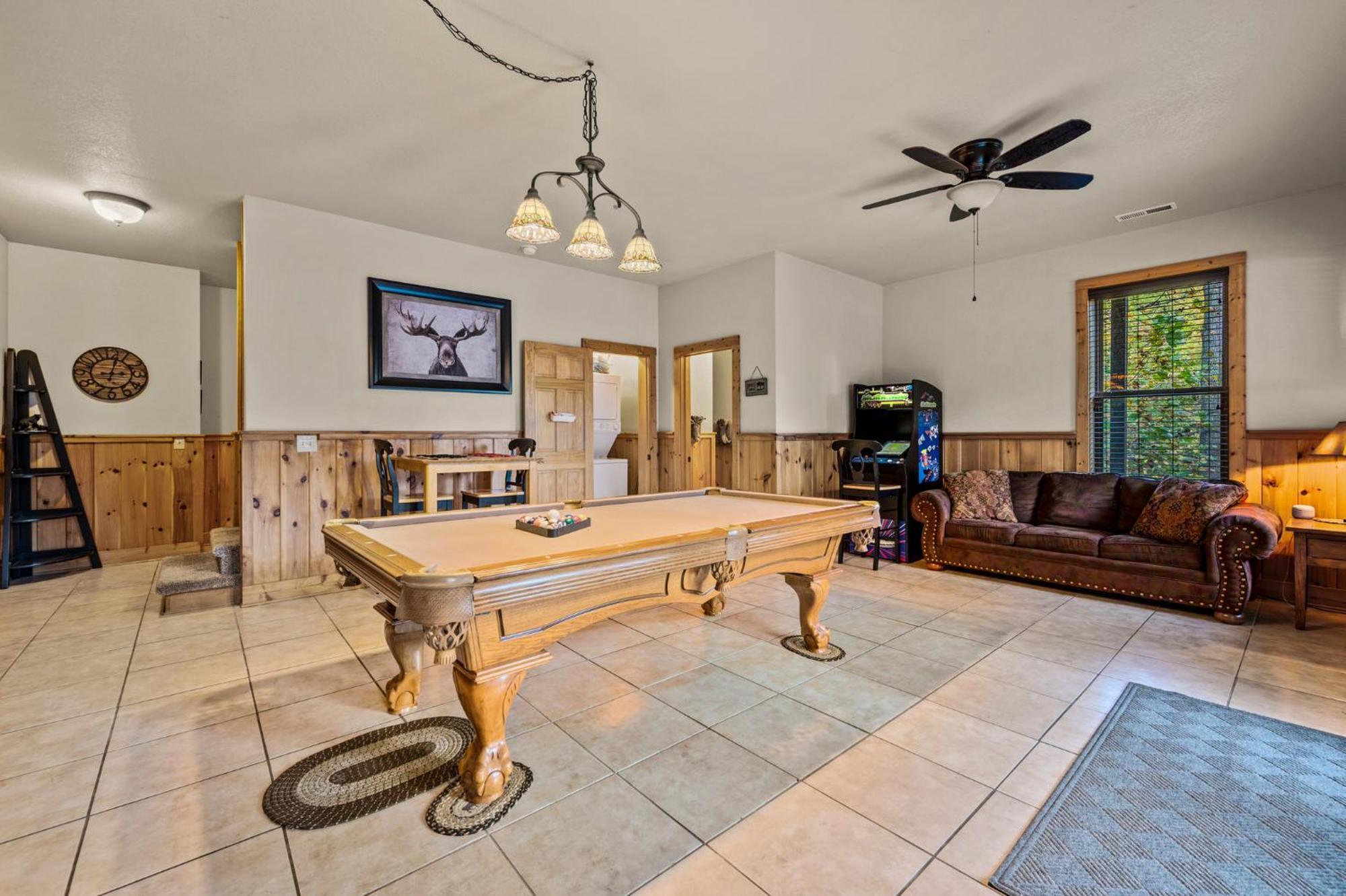 Relaxation Retreat - Pickleball Cabin - Wi-Fi, Fire Pit With Bar, Ev, Game Room, Hot Tub, Pool Access - Mins To Pf Sevierville Εξωτερικό φωτογραφία
